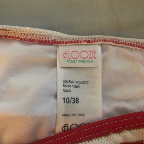 Cute red and white striped bikini set - Picture 3 of 3